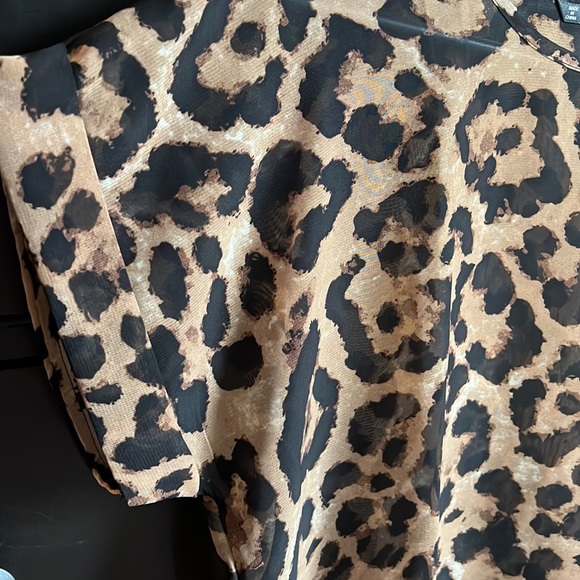 Sheer leopard print blouse - Picture 4 of 4